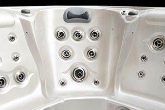 Hot Tub Maximus- 8 Person, 7 Seats, 1 Lounger - Hot tubs Portugal Algarve Online Shopping Site