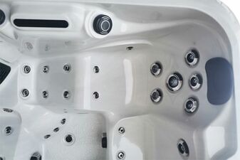 Hot Tub Kenya- 5 Person, 3 Seats, 2 Lounger - Hot tubs Portugal Algarve Online Shopping Site