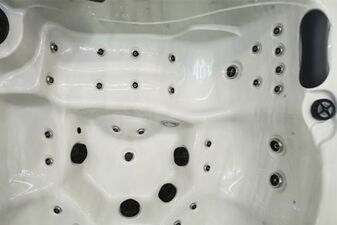 Hot Tub Refresh - 6 Person, 5 Seats, 1 Lounge - Hot tubs Portugal Algarve Online Shopping Site