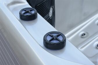 Hot Tub Trident - 5 Person, 3 Seats, 2 Lounge - Hot tubs Portugal Algarve Online Shopping Site