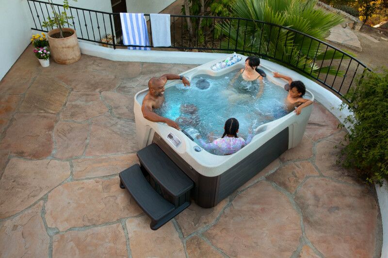 Lifestyle Images, Azure, Azure Premier, Grilling, Family, Grandparents, Photos, Lifestyle photos, Retired